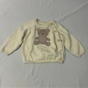 H&M - long sleeve knit sweater with textured bear design. Size 3 months